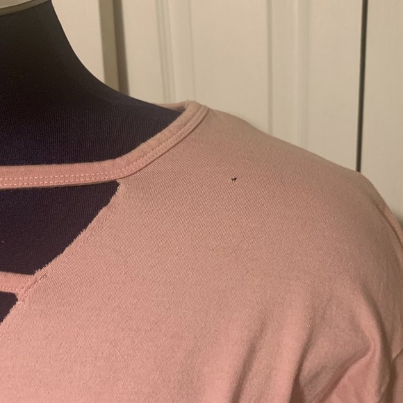 PINK V-neck Cutout Long Sleeved Shirt - Picture 6 of 6